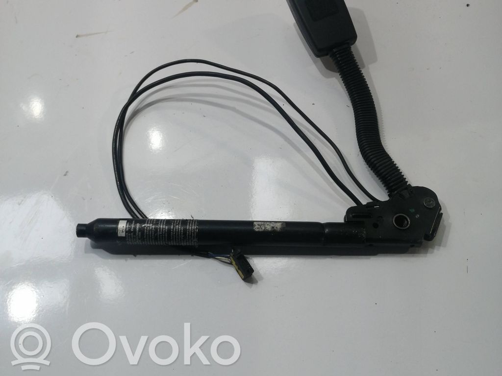 Front seatbelt buckle   G9451C
