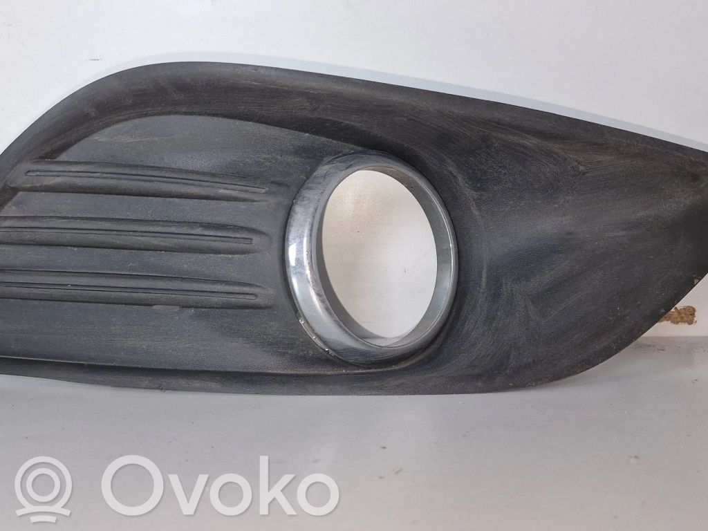 Ford Focus Etupuskurin alempi jäähdytinsäleikkö 