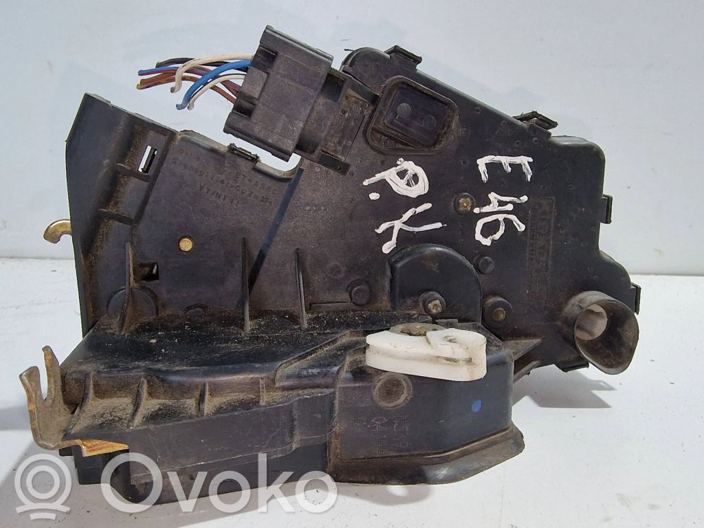 BMW 3 E46 Zamek drzwi przednich 