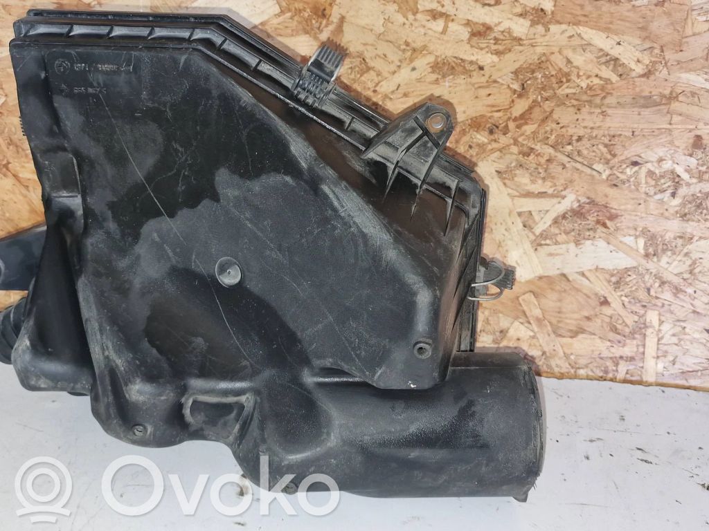 BMW 5 E60 E61 Air filter box 