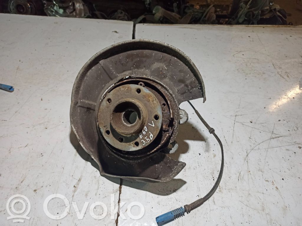Rear wheel hub