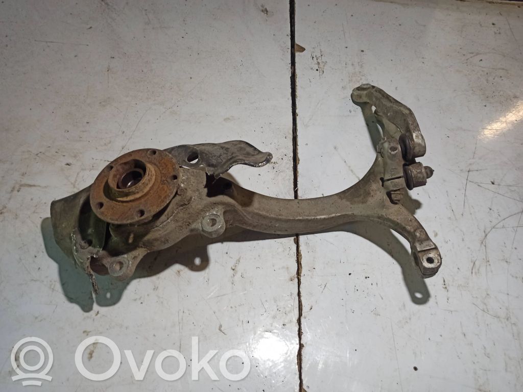 Front wheel hub