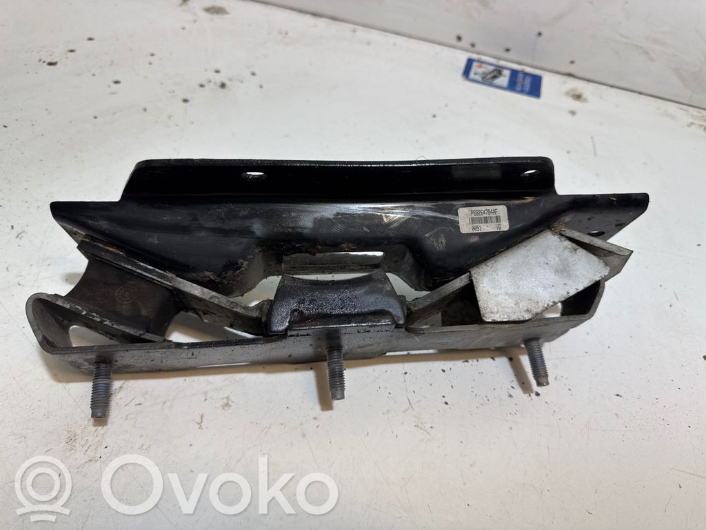 Gearbox mounting bracket   P68264784AF