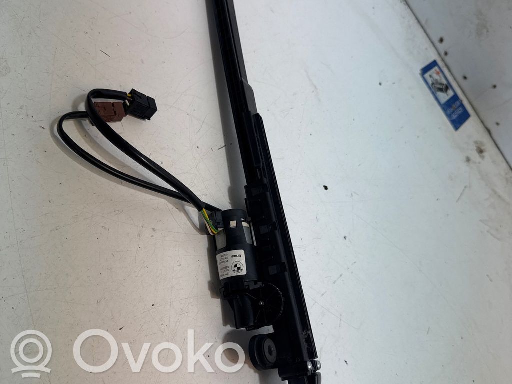 BMW 3 E92 E93 Saugos diržo reguliavimo bėgelis 