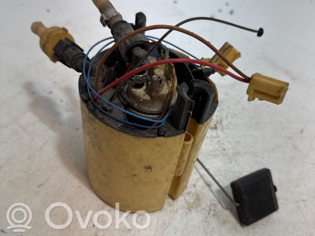 Audi A6 S6 C6 4F Polttoainesäiliön pumppu 