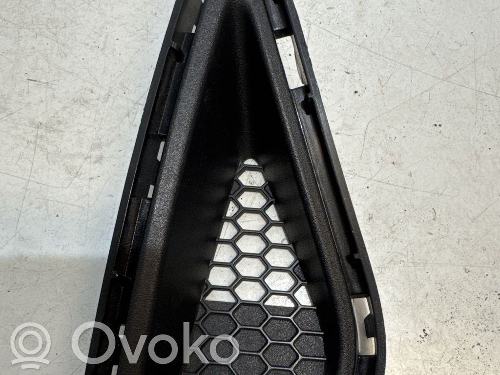 Ford Mustang VI Grotelės apatinės (trijų dalių) 