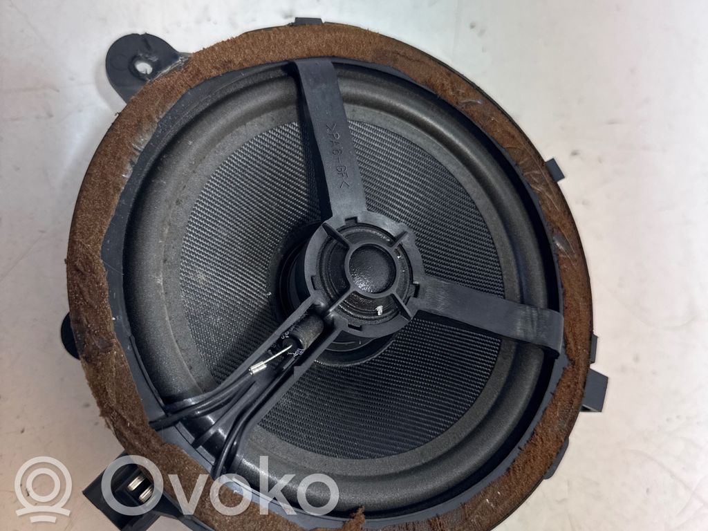 Volvo XC90 Głośnik drzwi tylnych 