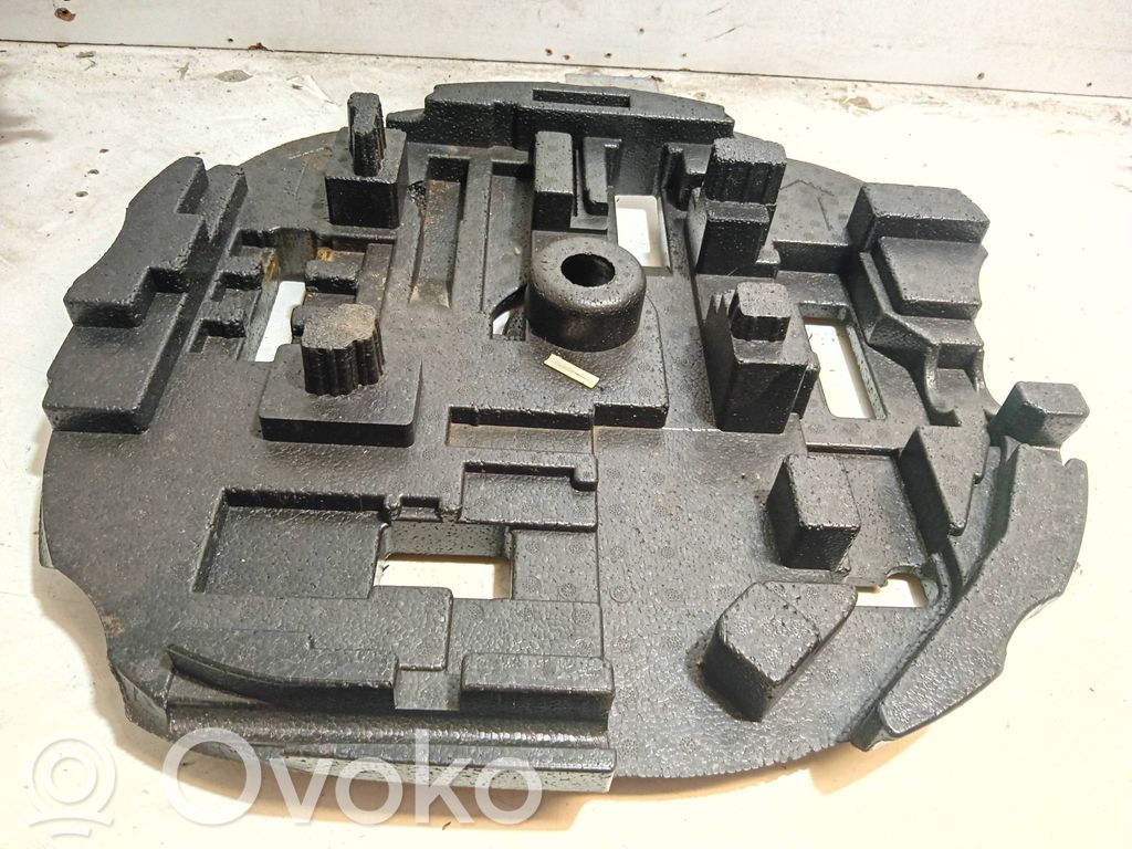 Garniture de section de roue de secours   6916988,52758211