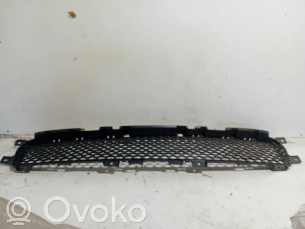 Dodge Durango III Mascherina inferiore del paraurti anteriore 