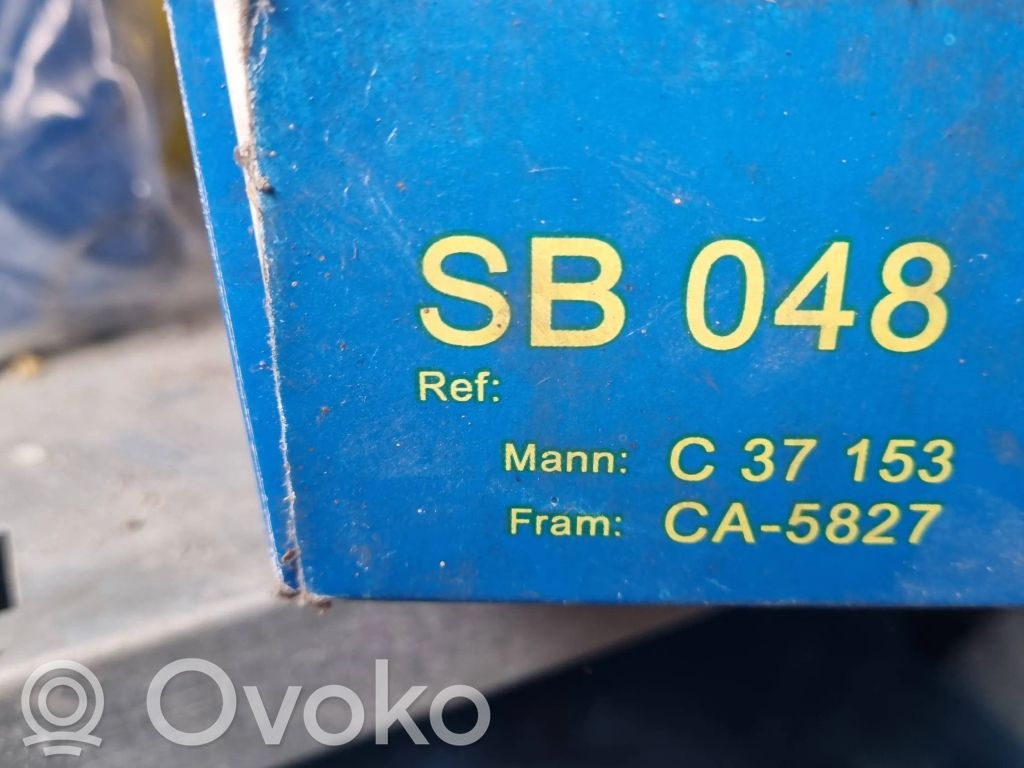 Audi A3 S3 8L Filtr powietrza 