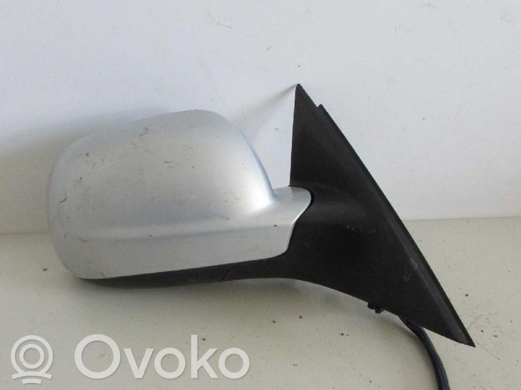 Volkswagen PASSAT B5 Front door electric wing mirror 