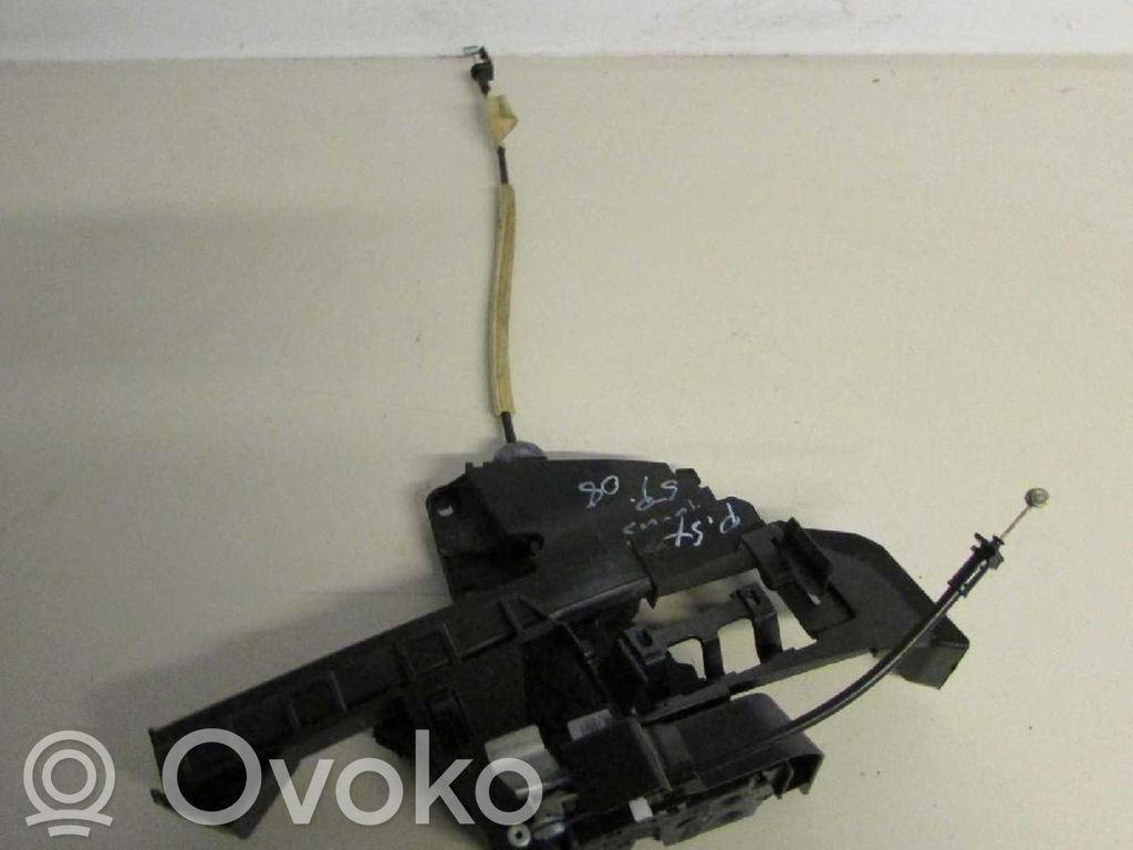 Ford Focus Aizmugurē slēdzene 