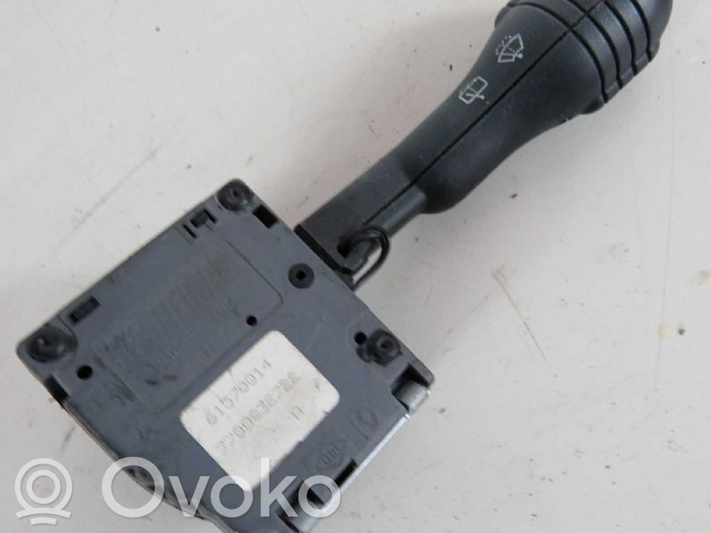 Renault Twingo I Включатель фонарей 