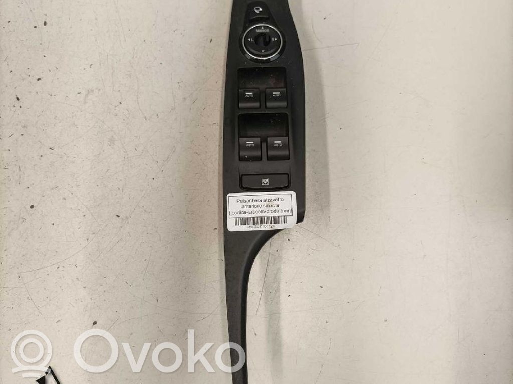 Hyundai i40 Electric window control switch 