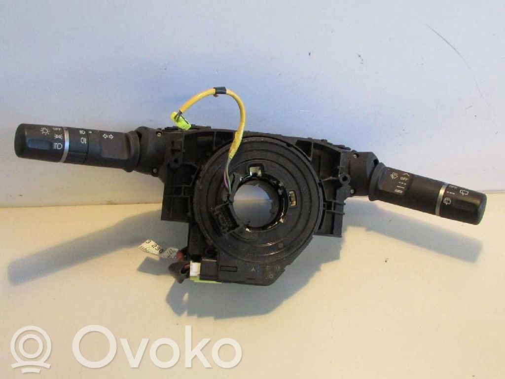 Interrupteur / bouton multifonctionnel   D65166CS0