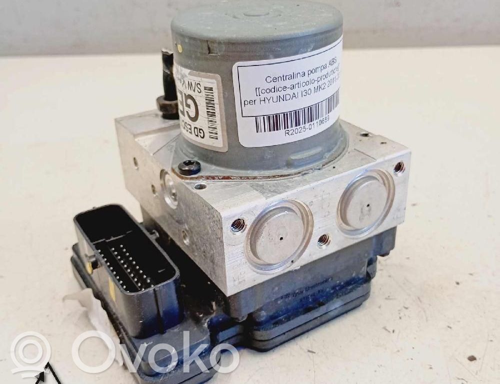 Hyundai i30 ABS control unit/module 