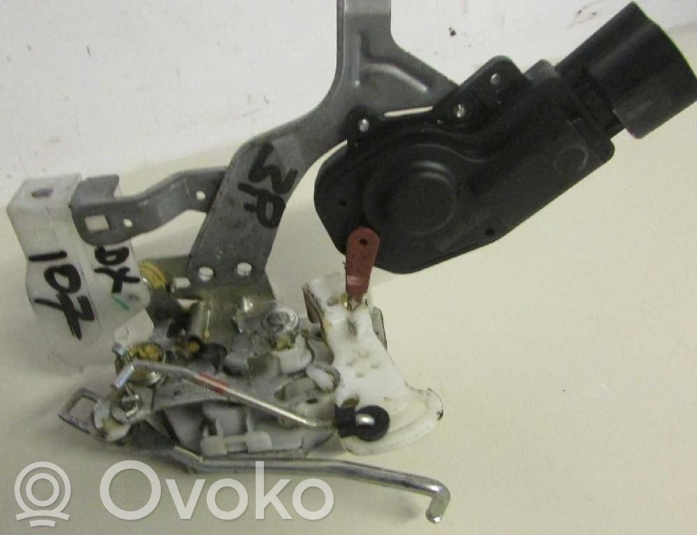 Peugeot 107 Fissaggio gancio/anello 