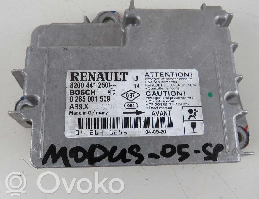 Module de contrôle airbag   0285001509