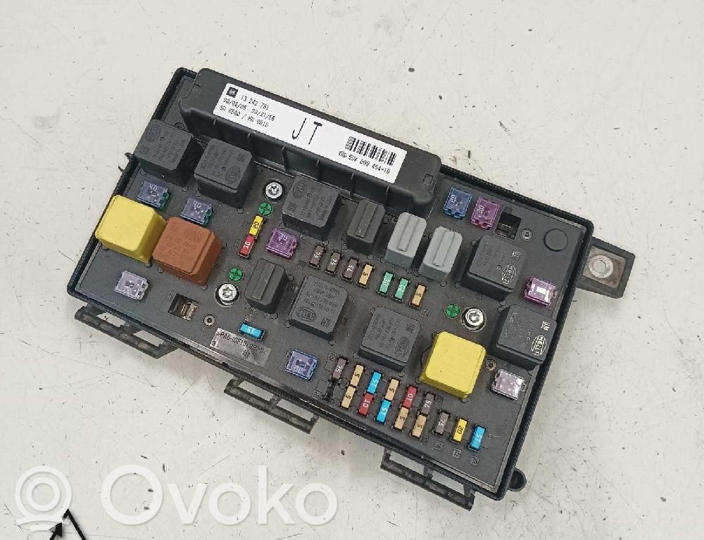 Opel Astra H Drošinātāju kaste (komplekts) 