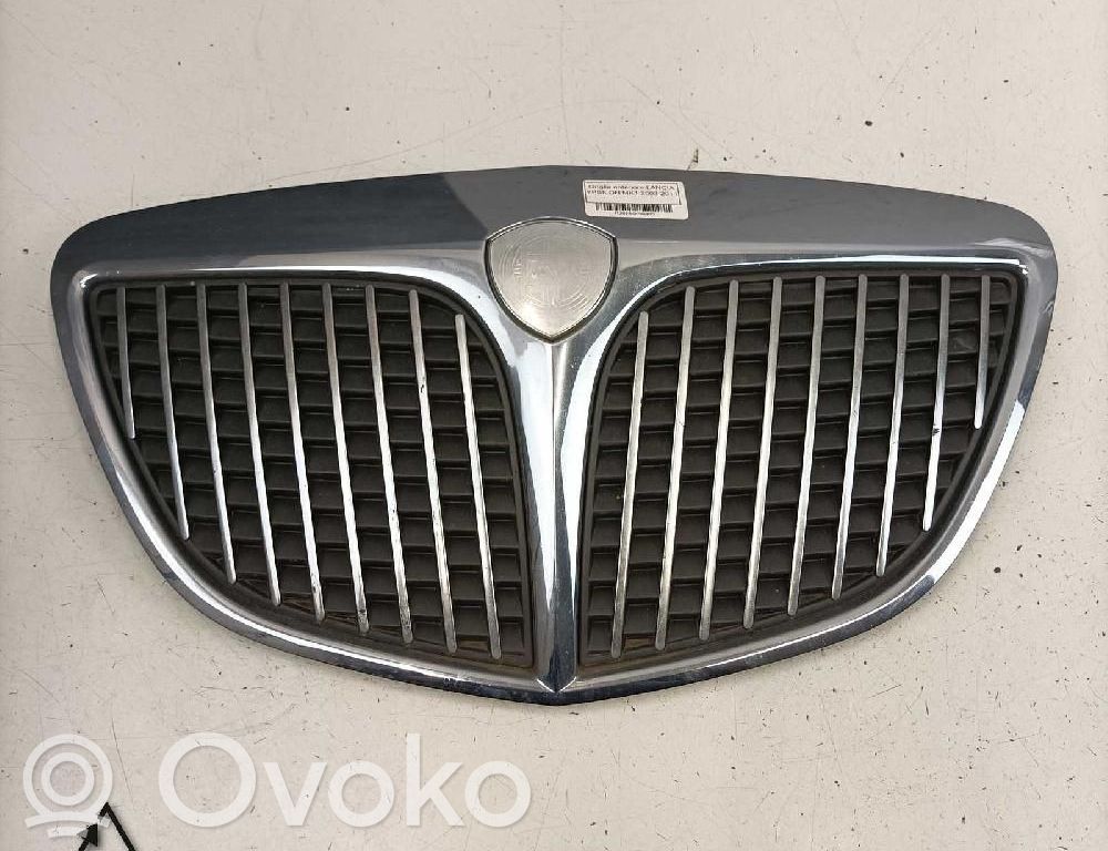 Lancia Ypsilon Etusäleikkö 