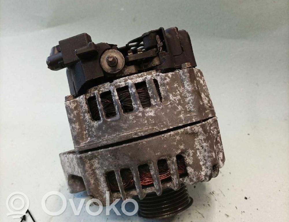 BMW 3 E90 E91 Alternador 