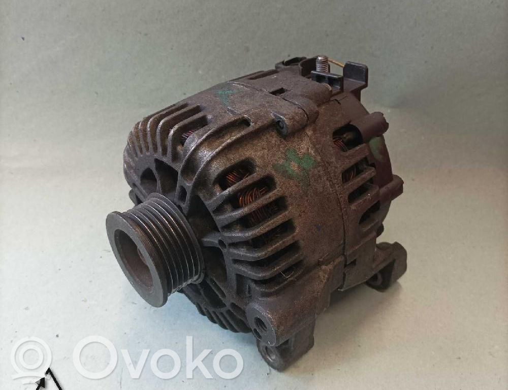 BMW 1 E81 E87 Generator/alternator 