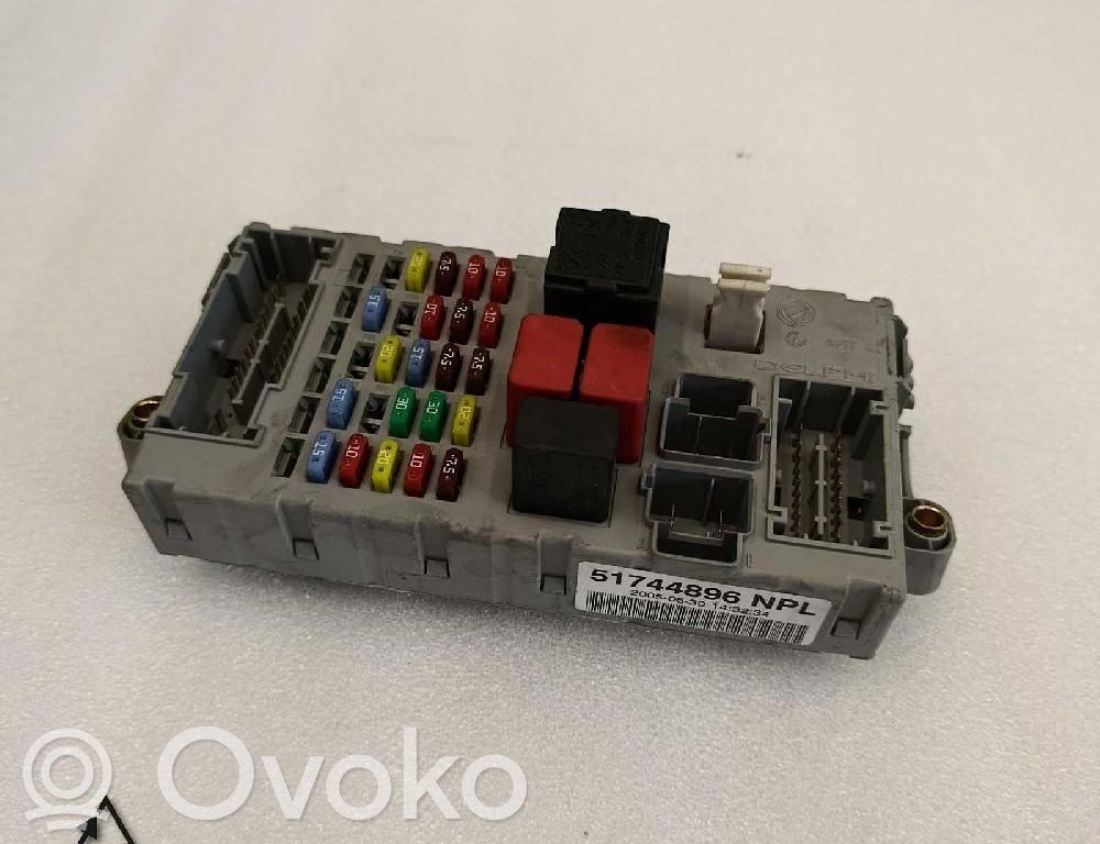Fiat Punto (188) Fuse box set 
