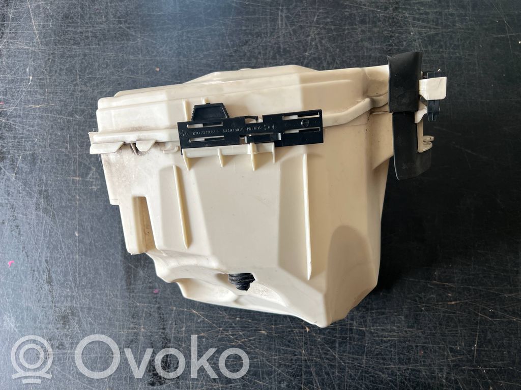 BMW 1 E81 E87 Fuse box set 