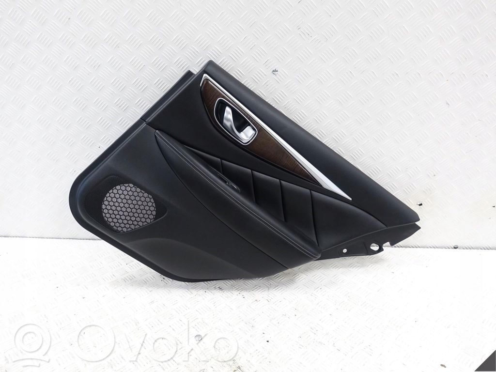 Infiniti Q50 Boczki / Poszycie drzwi tylnych 