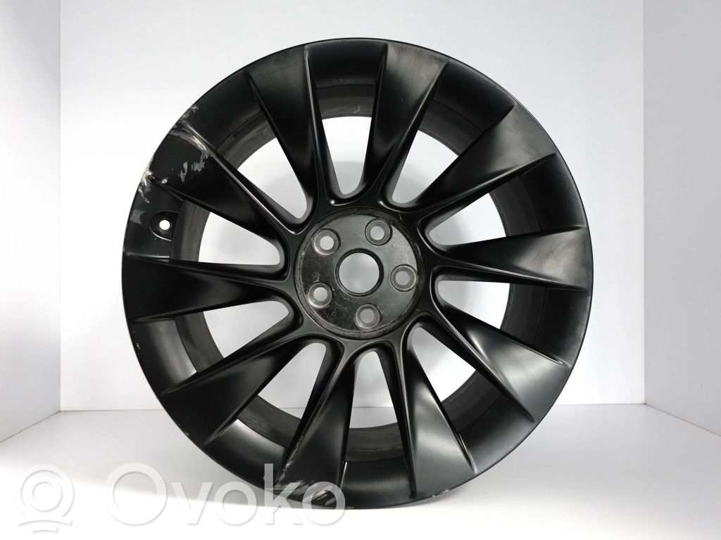 R20 alloy rim