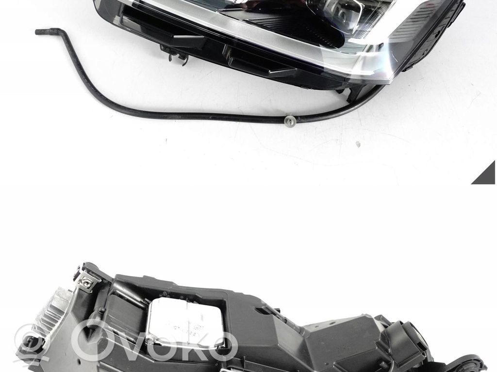 Audi A5 Headlight/headlamp 