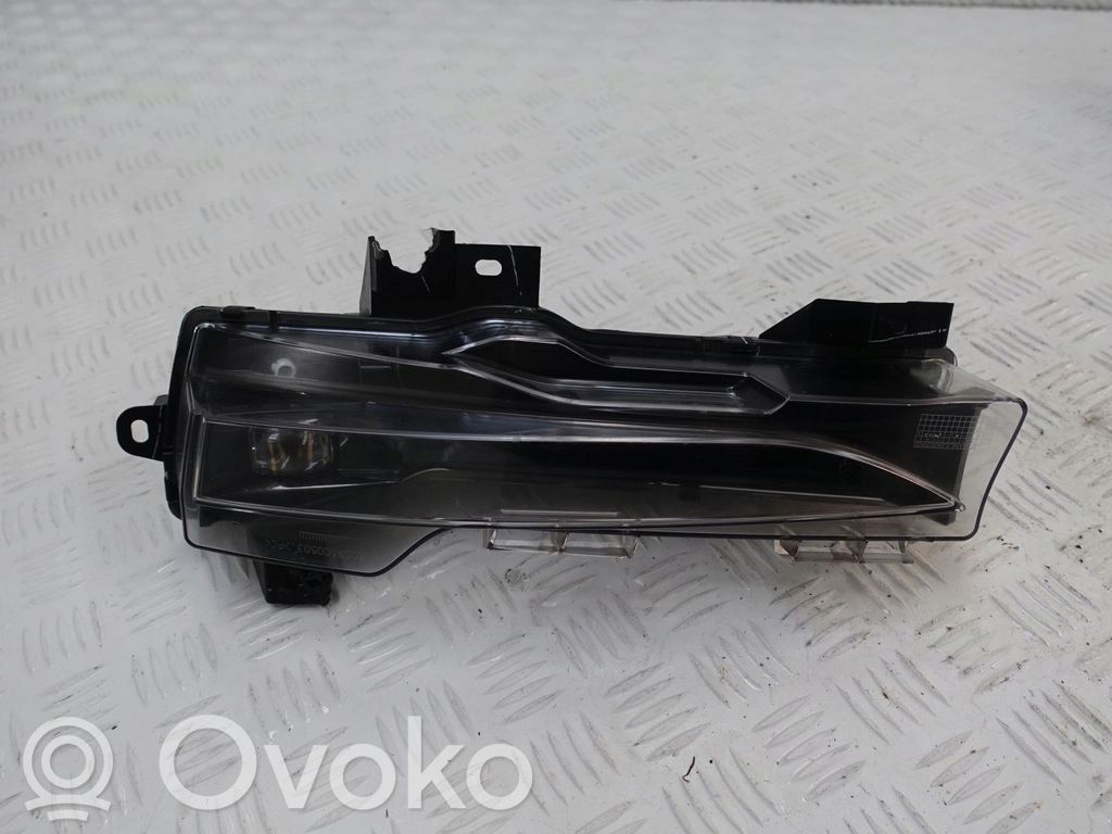 LED dienas gaisma   107739500C,1077395,107739500C