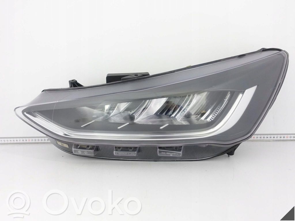 Ford Focus Headlight/headlamp 