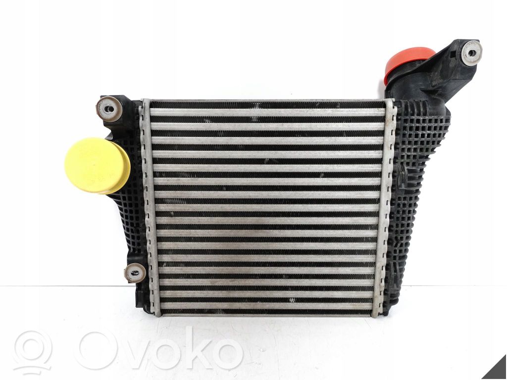 Interkūlerio radiatorius   95B145804E,95B145804C,HCC00275094,T95B360