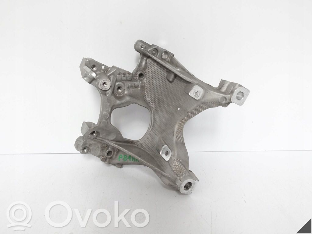 Priekinis traversas   8W0399296D,8W0399296,8W0399296E