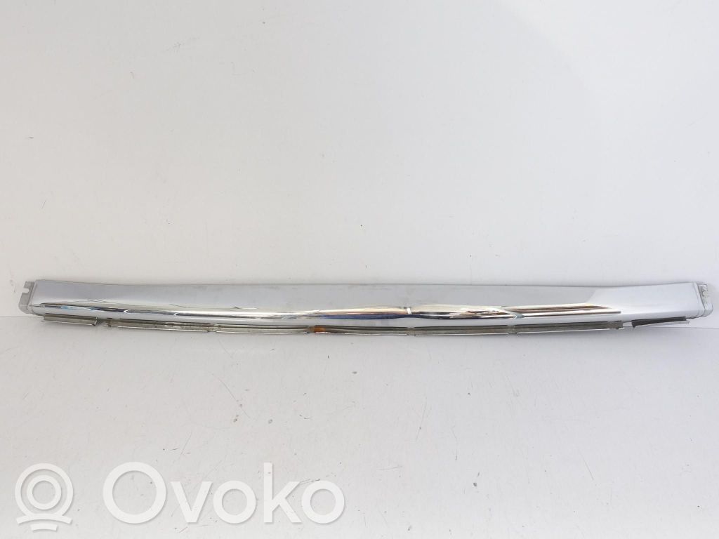 Mercedes-Benz SL R107 Zderzak tylny 