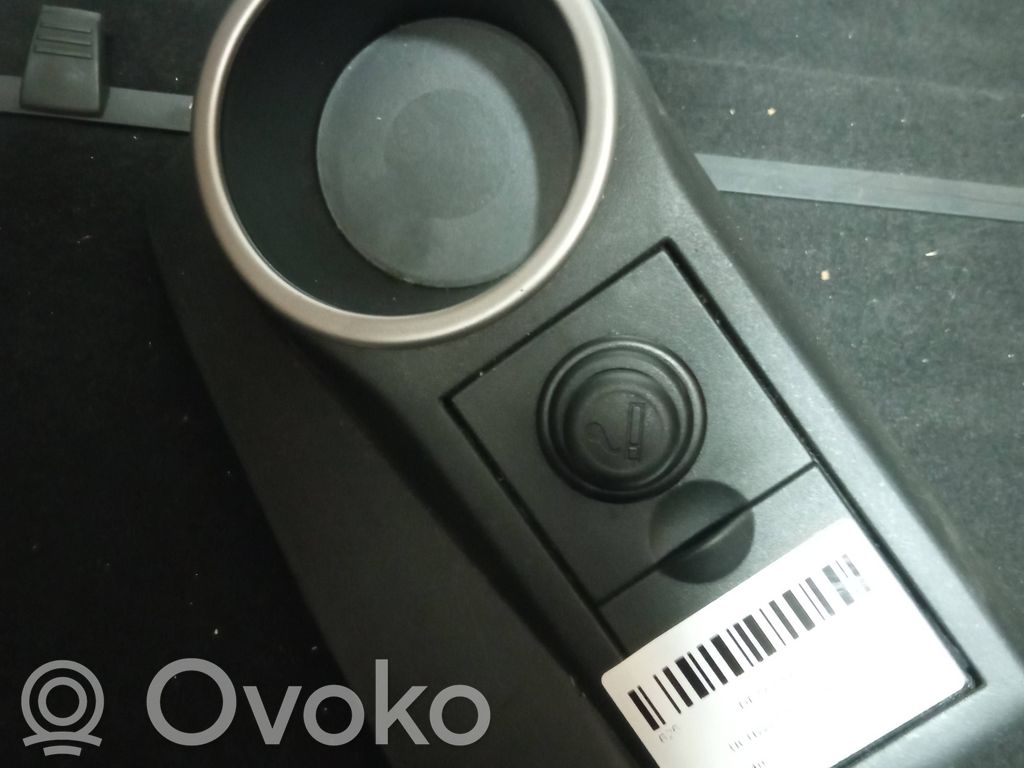 Mazda 2 Cup holder 