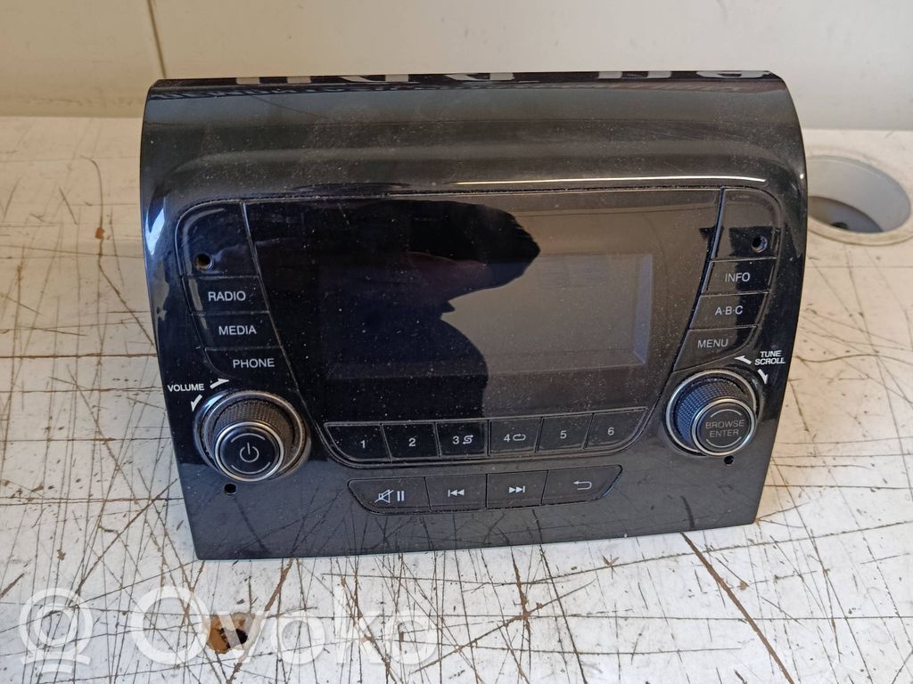 Fiat Doblo Unitate principală radio/CD/DVD/GPS 