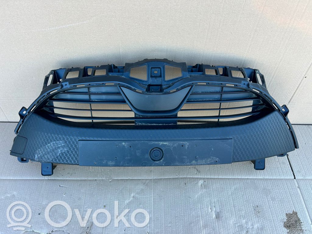 Toyota Yaris XP210 Griglia superiore del radiatore paraurti anteriore 