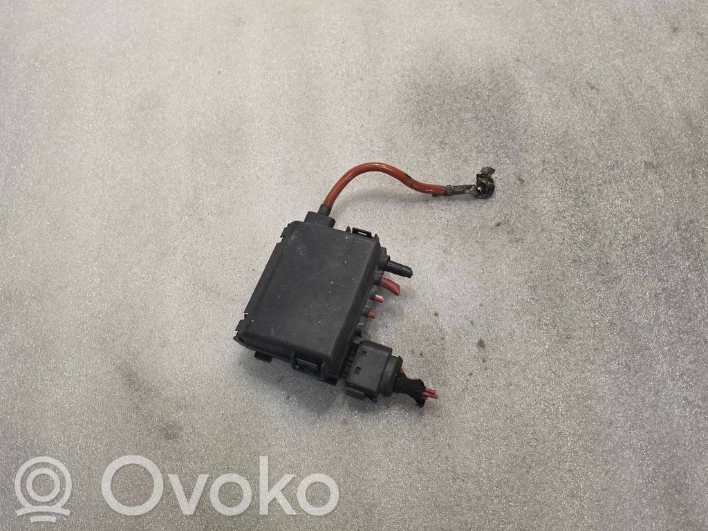 Audi A3 S3 8L Módulo de fusible 