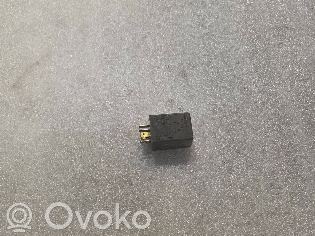Audi 100 200 5000 C3 Sonstige Relais 