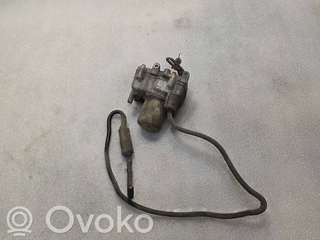 Audi 100 S4 C4 Coolant heater control valve 