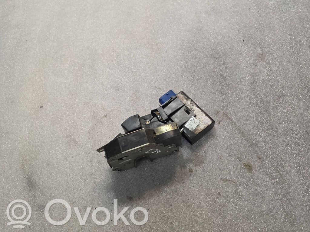 BMW 5 E34 Takaoven lukko 
