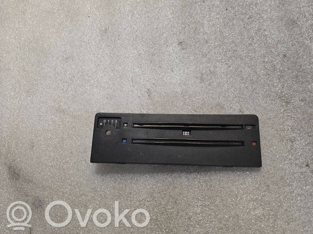 Audi 80 90 B2 Console centrale, commande chauffage/clim 
