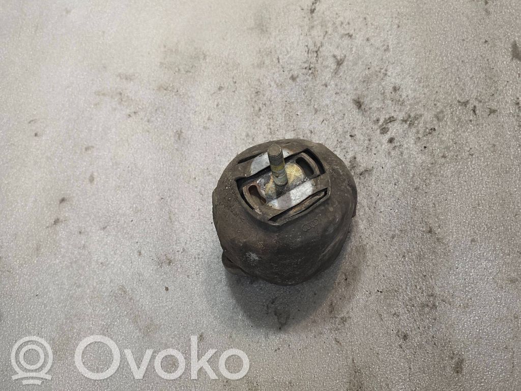 Audi A8 S8 D2 4D Подушка коробки передач 