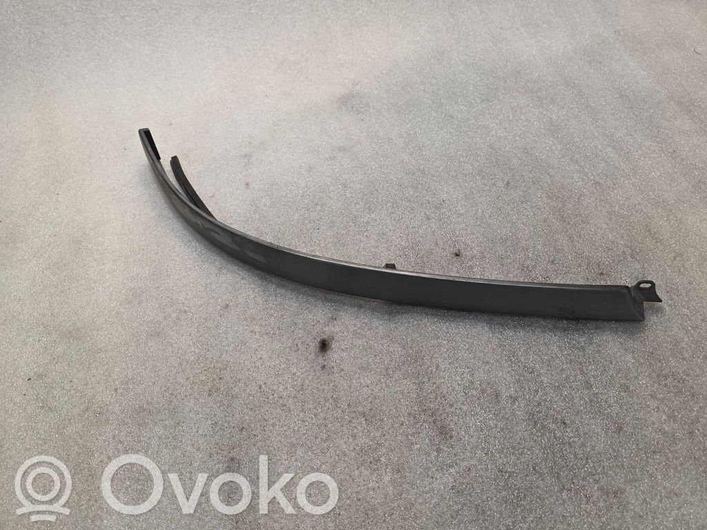 Audi A8 S8 D2 4D Untere Verkleidung Scheinwerfer 