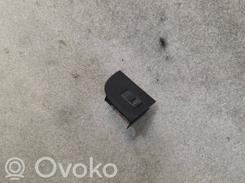 Audi V8 Przyciski szyb 