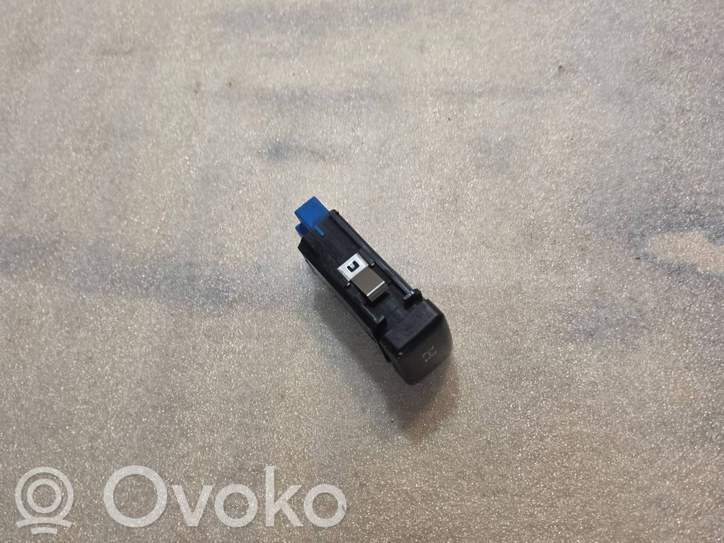 Differential lock switch   M16334