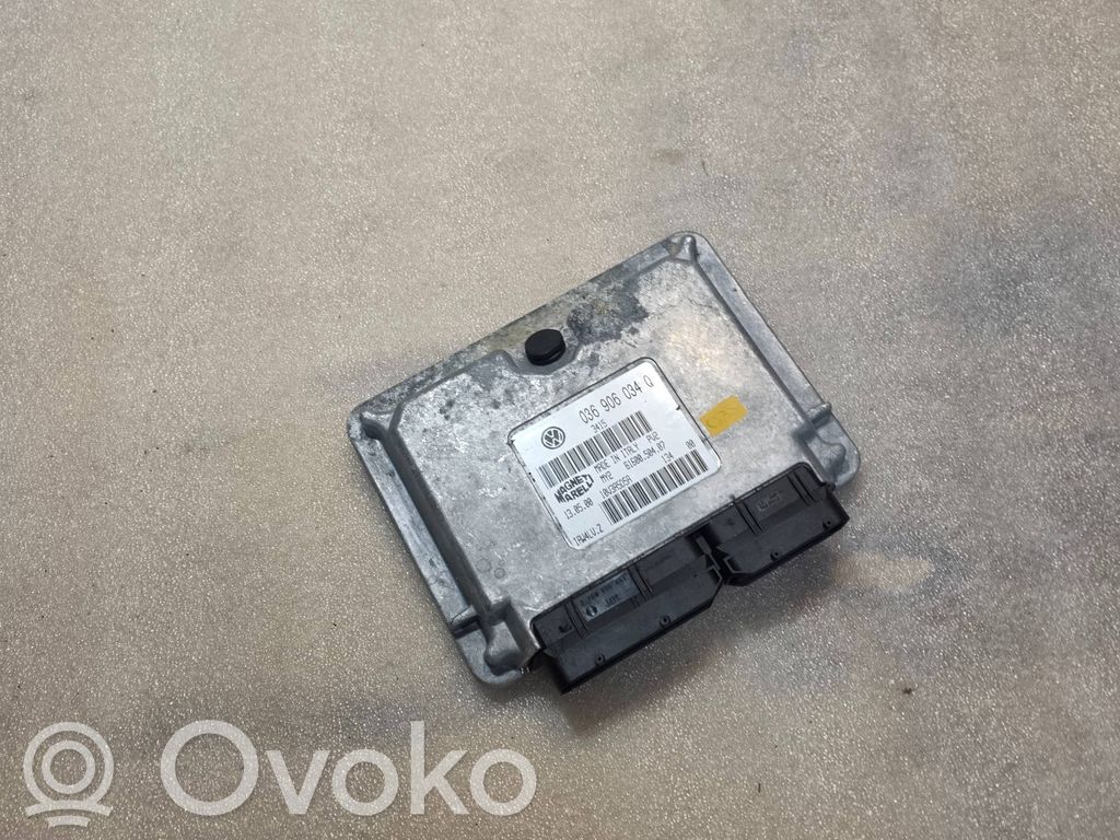 Audi A2 Variklio valdymo blokas 