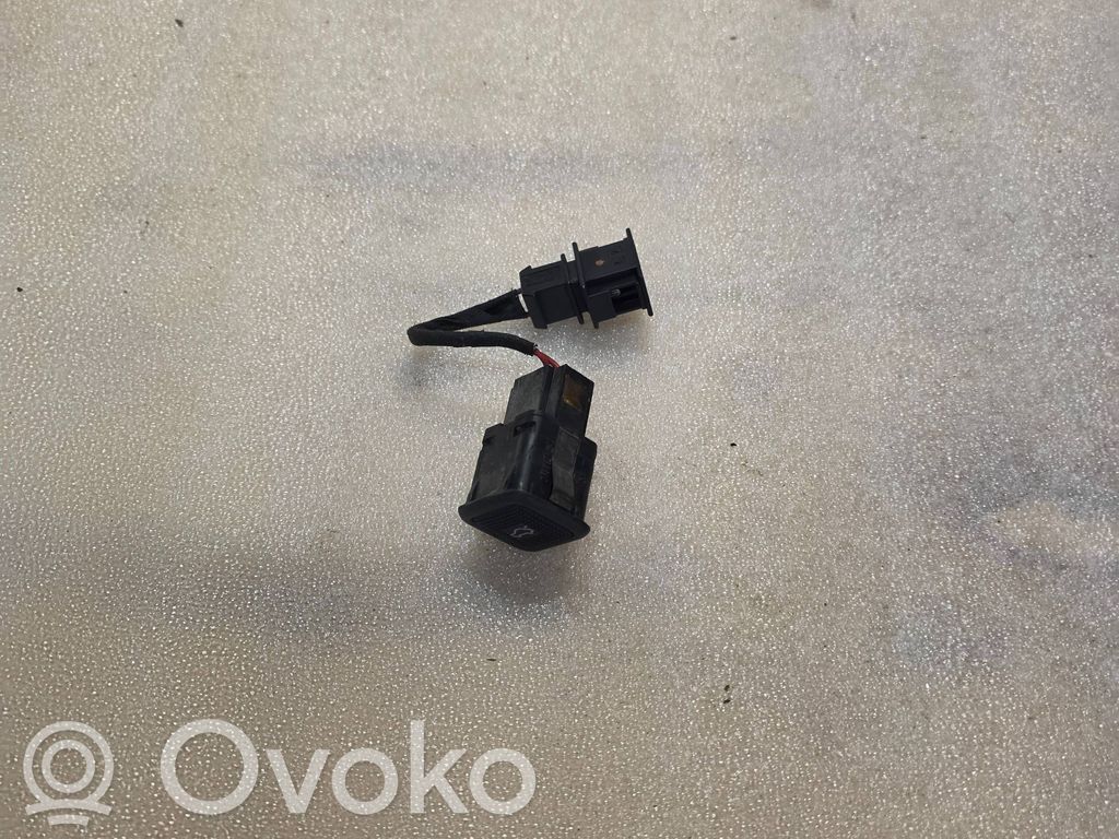 Audi A8 S8 D2 4D Tailgate/trunk/boot open switch 